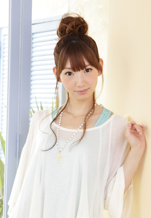 井上 麻里奈